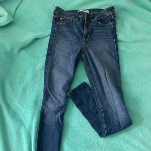 Hollister dark wash skinny jeans